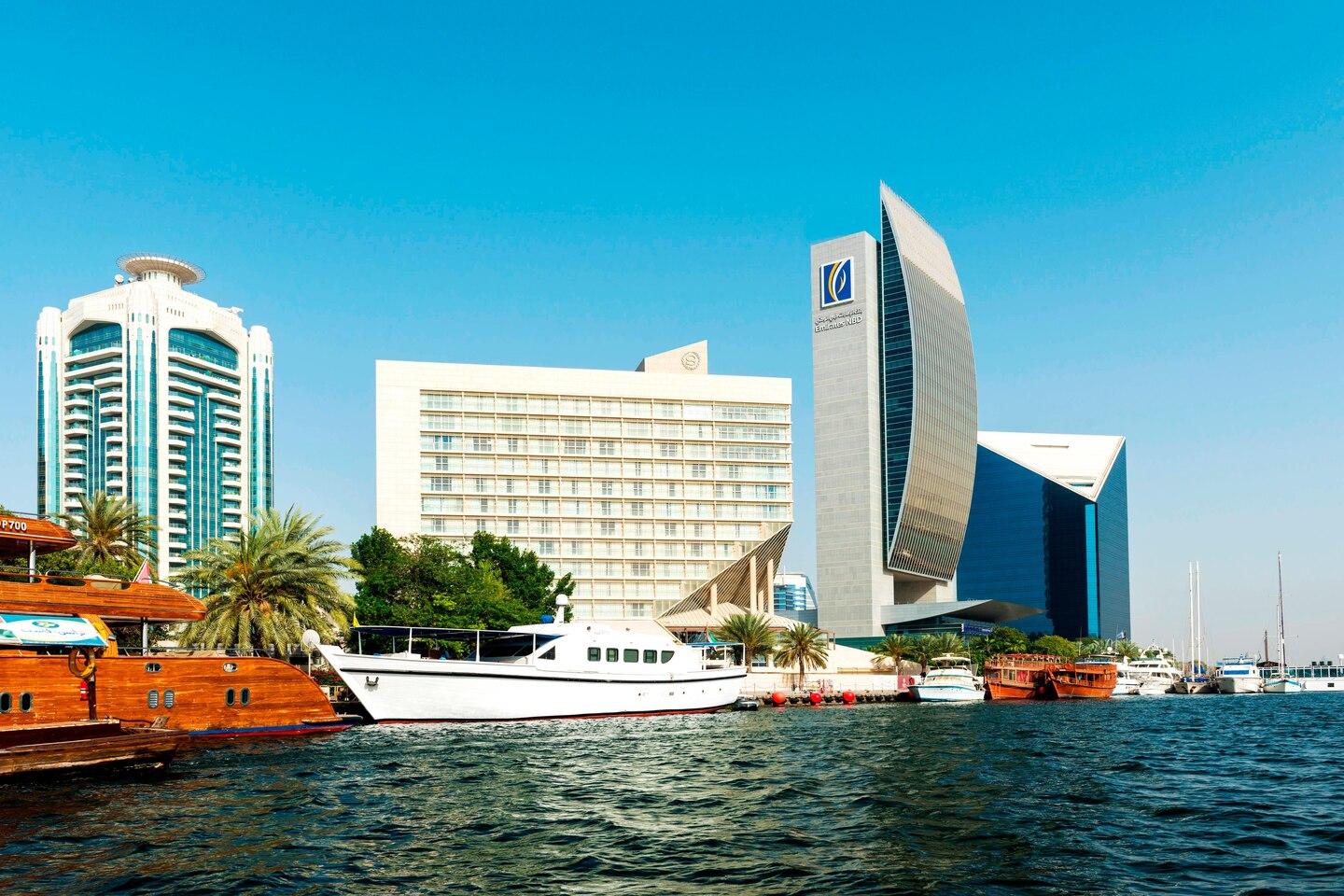 Sheraton Dubai Creek Hotel & Towers Extérieur photo